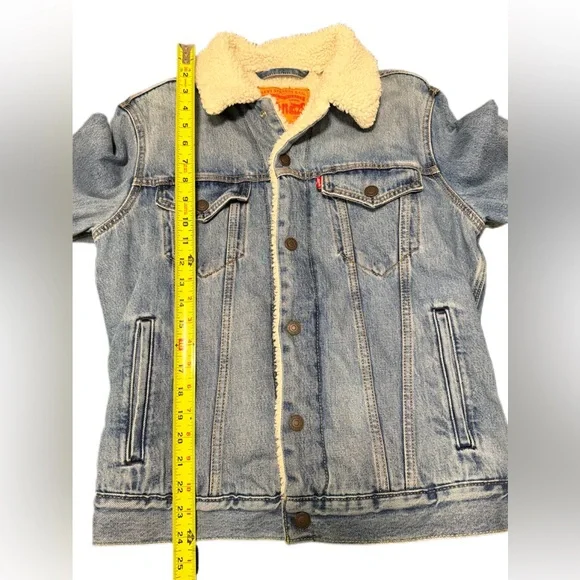 Levi’s Men’s Sherpa Trucker Jean Jacket Medium Wash Small - Picture 5 of 8